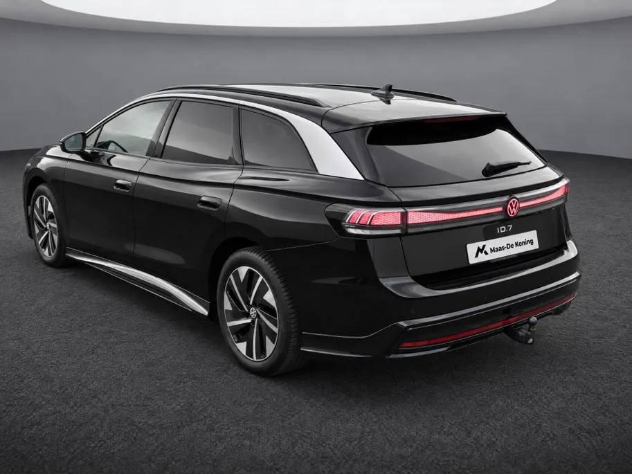Volkswagen ID.7 Tourer Pro 77 kWh 210kW/286PK · Trekhaak · 360°Camera · Stoel- stuur- & voorruitverwarming · Garantie t/m 16-10-2027