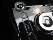 Kia Niro EV Edition Advanced 64.8 kWh | Stuur-/stoelverwarming | Elektr. stoelverstelling | Camera | Cruise adapt. | 17'LM | Clima | 17% bijtelling |