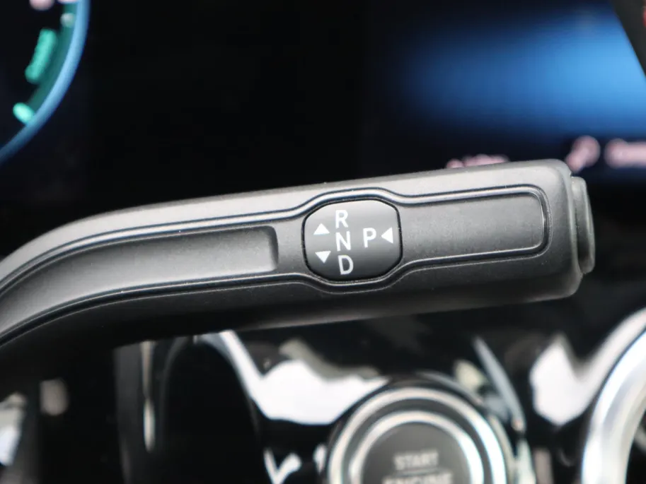 Mercedes-Benz GLA 250 e Business Solution AMG Limited l Memory l Nightpakket l Keyless l Panoramadak