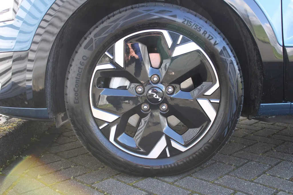 Kia Niro EV DynamicPlusLine 64.8 kWh | Airco | Navi | Camera | Cruise | 17' LM | PDC |