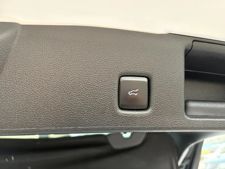 Ford Kuga 2.5 PHEV ST-Line 225PK | Adaptieve Cruise Control | Winter Pack | BLIS | Head Up Display | LED | El. Achterklep | Navigatie | Camera |