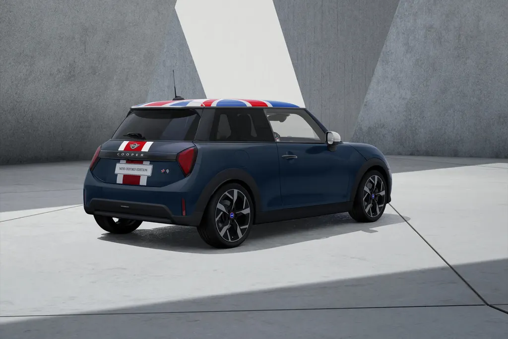 MINI Cooper 3-deurs 1.5 Cooper C Oxford Edition Classic