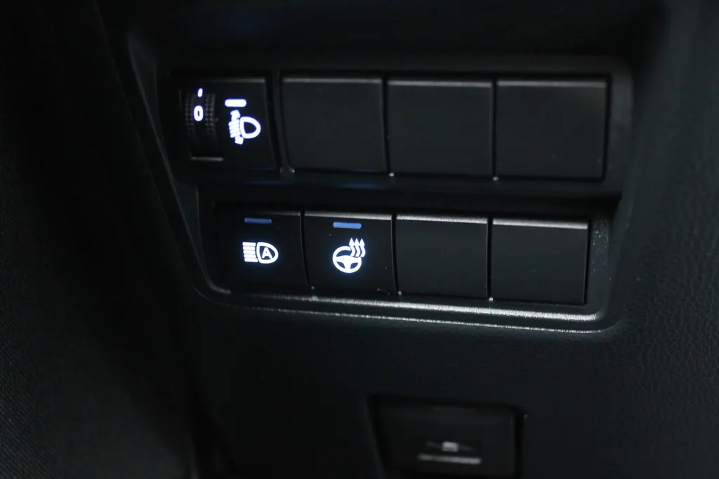 Mazda 2 Hybrid 1.5 Agile | Airco | Cruise | Stoelverwarming | 15' LM | Comfort & Safety pakket |