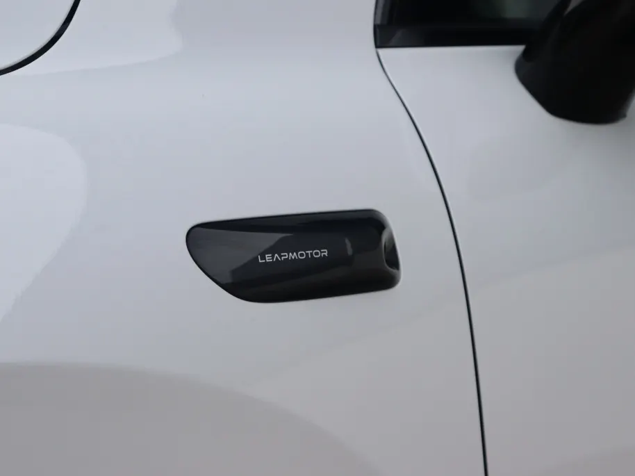 Leapmotor C10 REEV Design 215 PK | Plug-in Hybride | 974 km WLTP | 20"