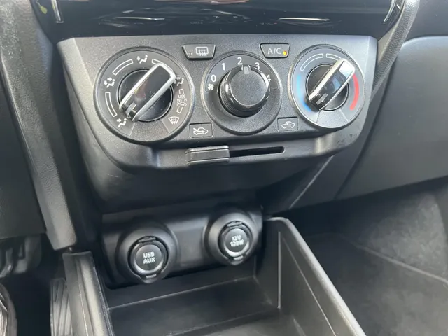 Suzuki Swift 1.2 Select Smart Hybrid | Airco | 16' LM Velgen | Apple Carplay & Android Auto | Lage KM-Stand