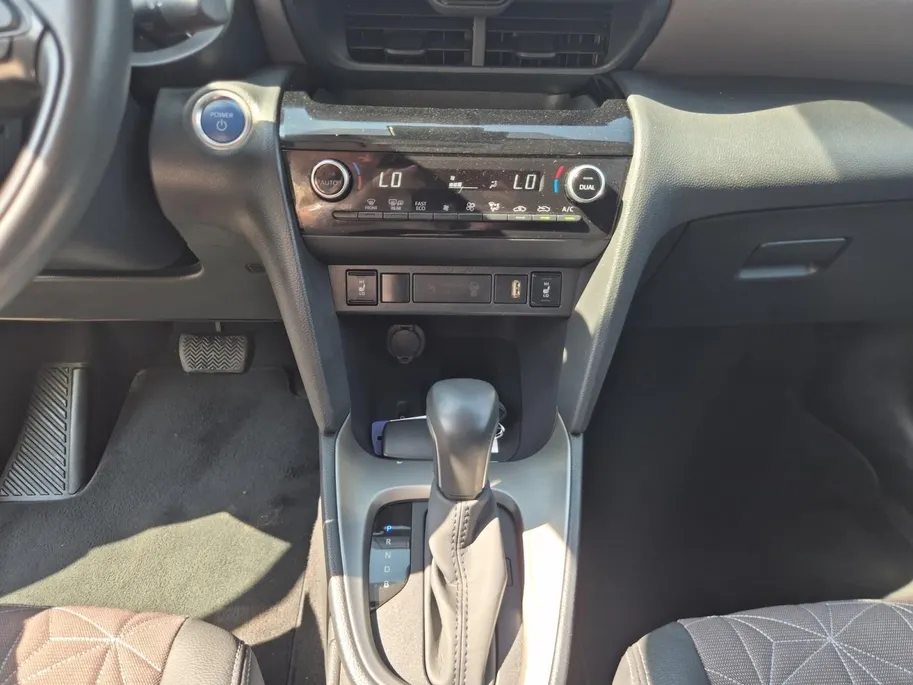 Toyota Yaris Cross 1.5 Hybrid Executive | Cruise Control | Climate Control | Camera | Head-up Display | Navigatie | Stoelverwarming |