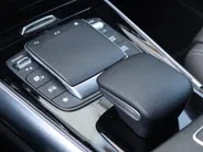 Mercedes-Benz EQA 250 Business Solution Luxury 67 kWh l Keyless l Panoramadak l Stoelverwarming