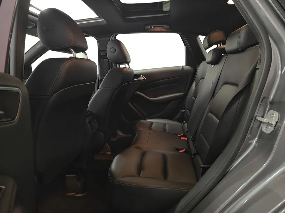 Mercedes-Benz B-Klasse 180 Ambition AUTOMAAT NAVI TREKHAAK LM VELGEN SCHUIFKANTELDAK HOGE INSTAP CRUISE CONTROLE PARKEERSENSOREN XENON VERLICHTING ZEER MOOIE AUTO