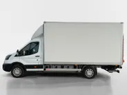 Ford E-Transit 425 CC 68 kWh 184 pk L4 met Gesloten laadbak, laadklep (750 kg), dakspoiler en zijdeur | Achteruitrijcamera | Laadvermogen 1.347 kg