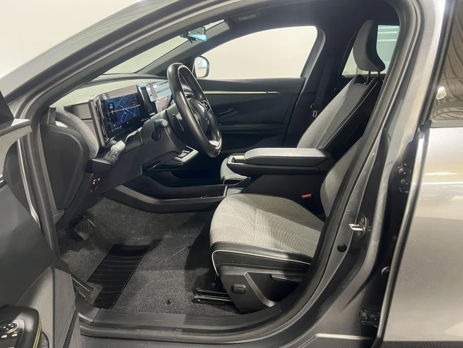 Renault Megane E-Tech 220PK EV60 Optimum Charge Techno Automaat | 360 Camera | Harman Kardon Audio | Binnenspiegel met Camera | Adaptive Cruise Control | Apple CarPlay/Android Auto | Navi | Climate Control |