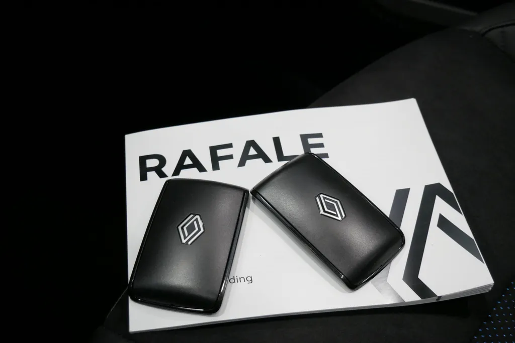 Renault Rafale 1.2 E-Tech full hybrid 200 esprit Alpine | Profiteer nu van €4.000,- Zeeuw & Zeeuw voorraadkorting |Uit voorraad leverbaar! *OP=OP