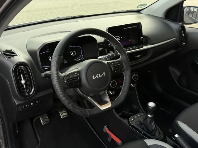 Kia Picanto 1.0 DPI GT-Line VOL OPTIE! | Schuif-kantel dak | Trekhaak VERKOCHT