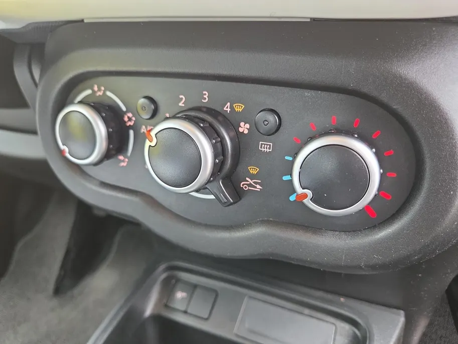 Renault Twingo 1.0 SCe Collection | Zeer nette auto | Cruise Control | Bluetooth radio | Volledig dealer onderhouden | 12 maanden BOVAG garantie |