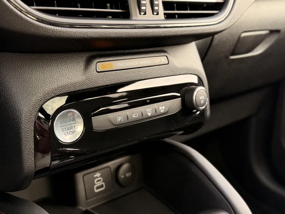 Ford Kuga 2.5 PHEV ST-Line X DRIVER ASSISTANCE PACK I WINTER PACK I BLACK PACKAGE I  PANORAMADAK I MATRIX LED-KOPLAMPEN I APPLE CARPLAY / ANDROID AUTO I