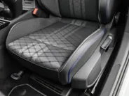 Volkswagen Golf 1.5 eTSI 150pk DSG R-Line · Apple/Android Car Play · Trekhaak ·  Camera + Parkeersensoren · Stoelverwarming · Garantie t/m 24-09-2030 of 100000km.