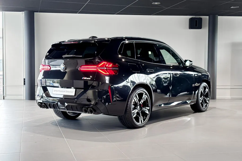 BMW X3 M50