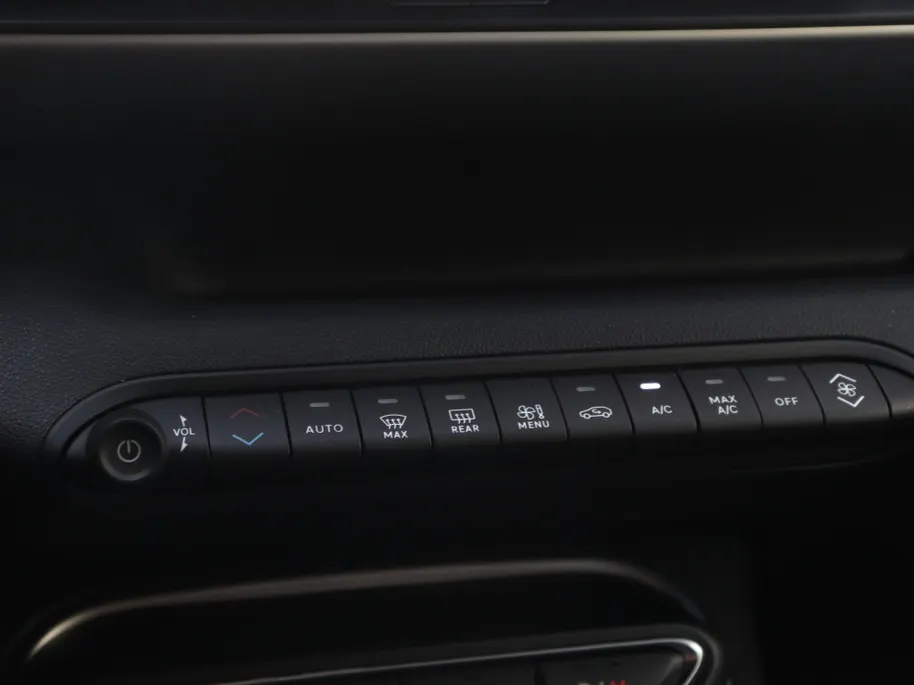 Jeep Avenger 1.2T 136 PK 4xe Overland | Infotainment | Winter | Convenience VERKOCHT