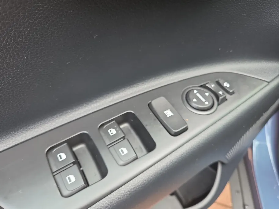 Kia Stonic 1.0 T-GDi MHEV DynamicPlusLine 1e Eigenaar | Zeer nette auto | Dealer onderhouden | Navi | Camera | Cruise & Climate control | Apple CarPlay & Android Auto | Fabrieksgarantie t/m 11-12-2030 +3x 1 jaar* | NAP