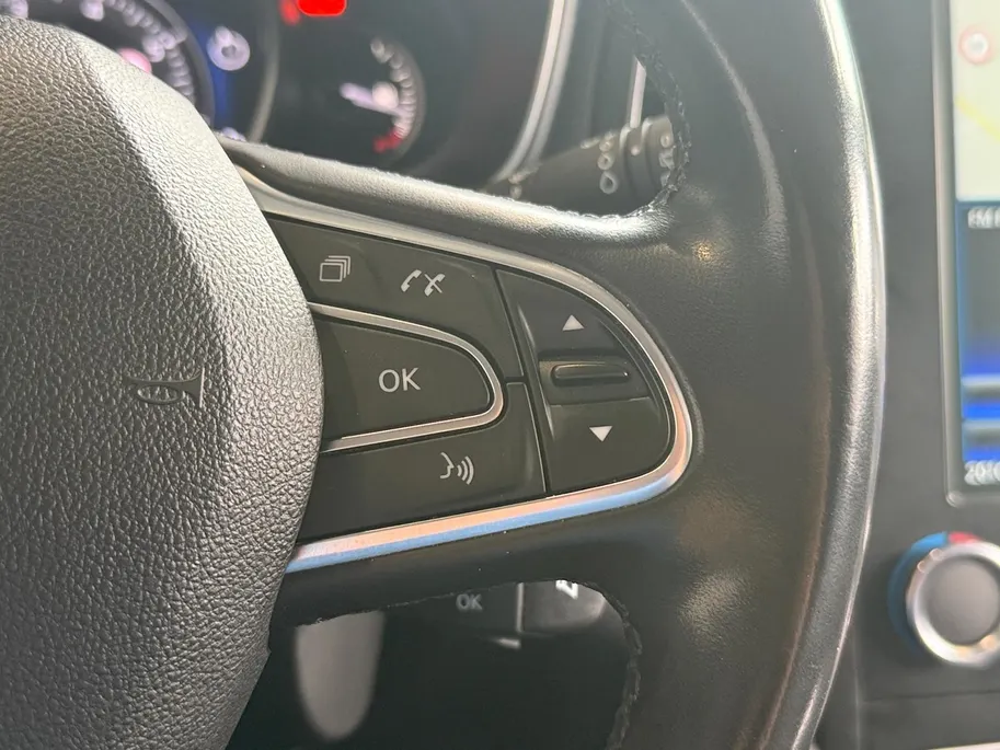 Renault Mégane 1.3 TCe Bose *Navi+Camera*Climate*Parkeersensoren*Head-up Display*Stoelverw.*Full option!