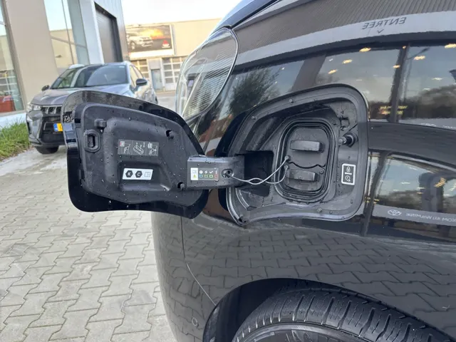 Toyota ProAce Electric Worker Professional 75 kWh | Betimmering | Lm Velgen