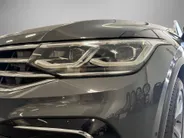 Volkswagen Tiguan 1.4 TSI 245pk DSG eHybrid R-Line Business · Apple/Android Car Play · Wegklapbare Trekhaak · Alarm · Dodehoek Detectie · Stoel-& Stuurverwarming · 19'' Inch ·