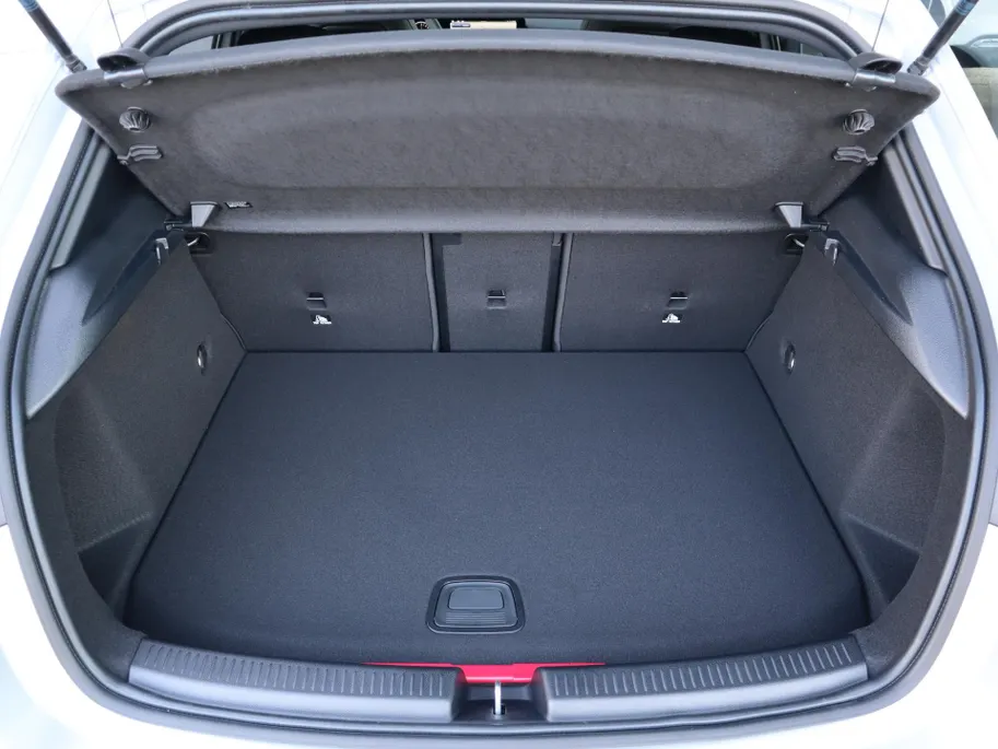 Mercedes-Benz A-Klasse 250 e Business Solution AMG