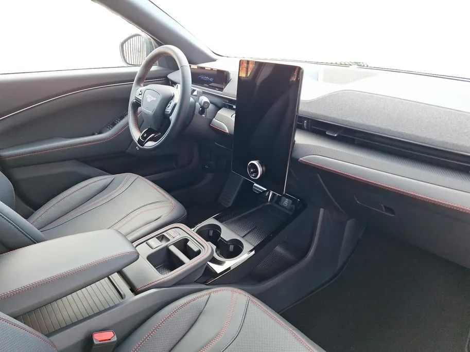 Ford Mustang Mach-E Extended Premium RWD 88 kWh | Nieuw te bestellen | €1.000,- Korting! | Verschillende uitvoeringen & kleuren | 2,99% rente bij Ford Options!