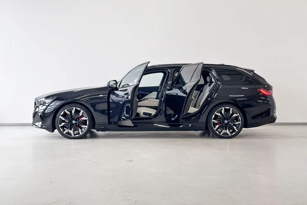 BMW i5 Touring eDrive40 Innovation Pack M Sportpakket Pro