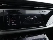 Audi Q7 55 TFSIe 381pk Quattro Pro Line S Panoramadak · Trekhaak · Luchtvering · B&O · Leder Valcona · Elek. Stoelen + Geheugen Bestuurder · 21'' Inch · 360 Camera · SOH 97,2% · · EXTRA INRUILKORTING ·