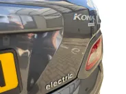 Hyundai Kona EV Fashion Design 39 kWh | Zeer nette auto | Dealer onderhouden | SOH 89,7% | Zeer compleet | Stoel & stuurverwarming | Apple Carplay / Android Auto |
