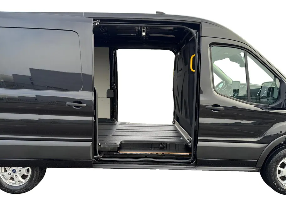 Ford E-Transit 350 L3H2 Trend 68 kWh | Uit Voorraad Leverbaar | Prijs inclusief €8.285,- Ready Set Ford Bonus | 257km WLTP Rijbereik | PRO Onboard Charging | Driver Assistance Ultimate