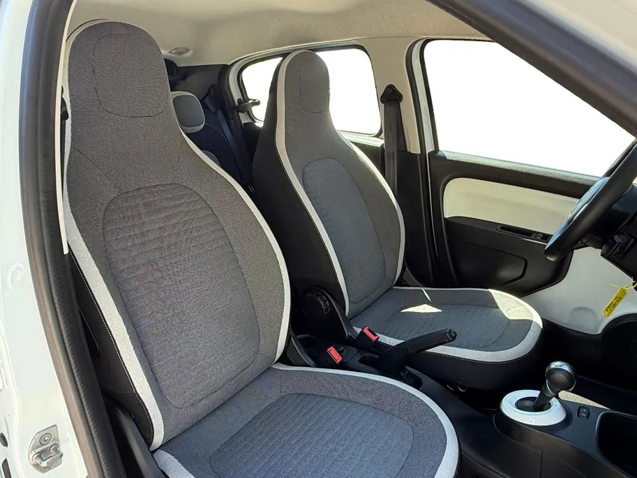 Renault Twingo Z.E. R80 E-Tech Equilibre 22 kWh Apple Carplay/Android Auto , parkeersensor achter  , airco (automatisch) , usb , tel , multimedia scherm klein .