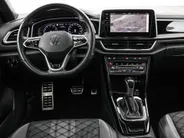 Volkswagen T-Roc 1.5TSI/150PK R-Line Business+ · Panoramadak · Trekhaak · Camera · Apple/Android Car Play · Navigatie · Stoelverwarming · Garantie t/m 09-10-2027 of 100000km.