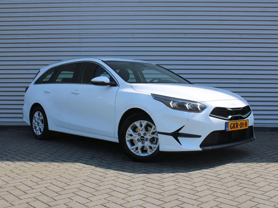 Kia Ceed Sportswagon 1.5 T-GDi DynamicLine | Airco | Cruise | Camera | Navi | 16' LM | LED | PDC |
