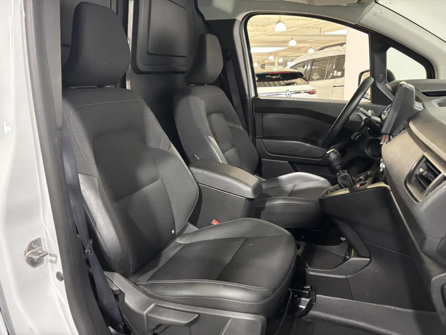 Renault Kangoo 95PK Blue dCi Advance L1 | BPM VRIJ | Apple CarPlay/Android Auto | Stoelverwarming | Armsteun | Climate Control | Digital Cockpit | Cruise Control | Licht & Regen Sensor | Keyless Entry |