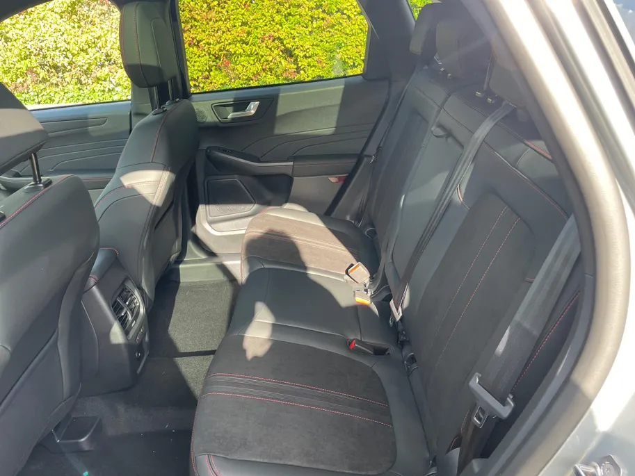 Ford Kuga 2.5 PHEV ST-Line X | Uit voorraad Leverbaar!! | Trekhaak | 12-weg elektrisch verstelbare voorstoelen | 360 graden camera | Bang & Olufsen Audio |