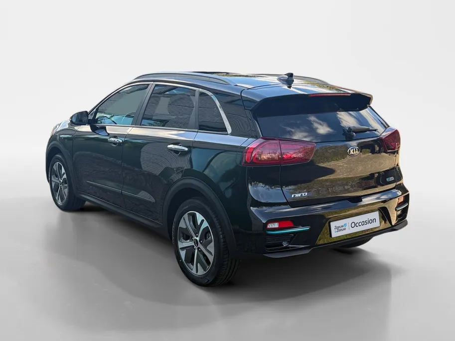 Kia e-Niro DynamicPlusLine 64 kWh | SOH 97,5% | Camera | Keyless | Schuifdak | Navi | Apple Carplay | Android Auto | Lichtmetalen Velgen |