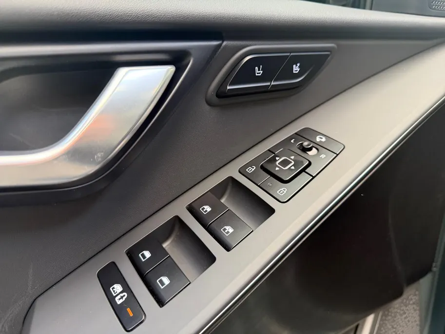 Kia Niro EV ExecutiveLine 64.8 kWh SOH 100% | STOELVERWARMING & VERKOELING | OPEN DAK | FULL OPTIONS | DEALER ONDERHOUDEN | FABRIEKSGARANTIE TM 2034