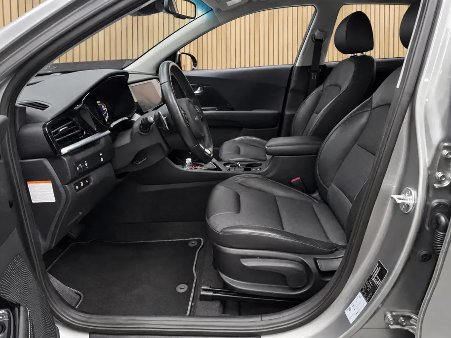 Kia Niro 1.6 GDi PHEV DynamicLine DEALER ONDERHOUDEN | NAVIGATIE | ACHTERUITRIJCAMERA | PLUG-IN |