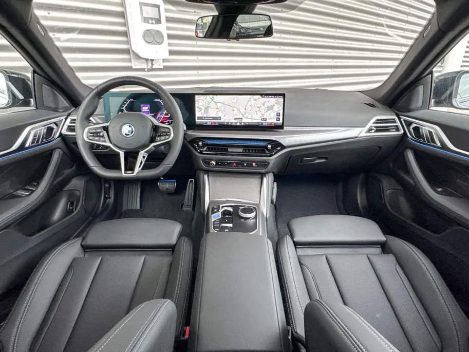 BMW i4 eDrive35