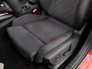 Audi A3 Sportback 45 TFSIe 272pk S-tronic S edition Competition · Panoramadak · Camera · Elek. Bestuurdersstoel · Apple/Android Car Play · Leder/ Alcantara · Zwart Optiek · 18'' Inch · Garantie t/m 10-12-2030 of 100.000km