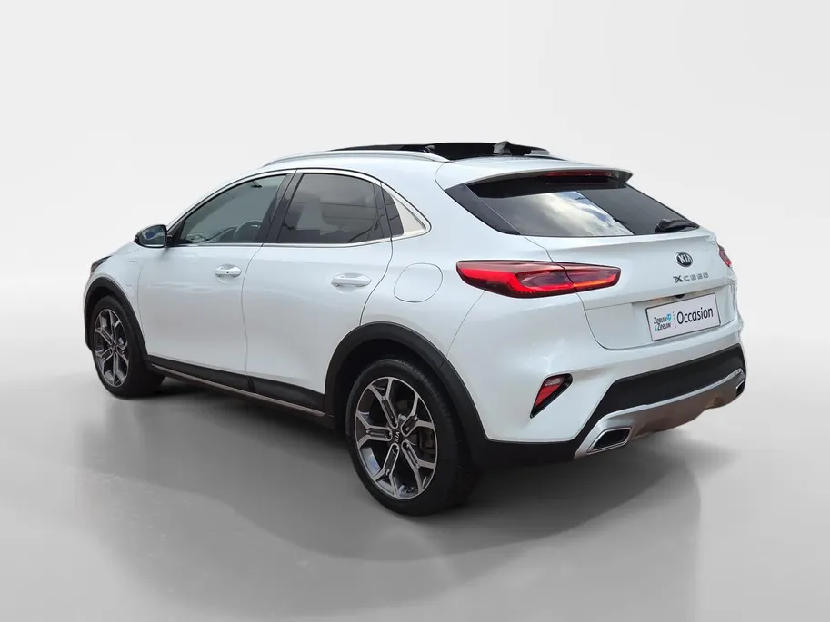 Kia XCeed 1.6i PHEV ExecutiveLine 1e Eigenaar | Dealer Onderhouden | Meest luxe uitvoering | Fabrieksgarantie | Stoelverwarming en Ventilatie | Carplay & Android | Camera | Dodehoek Detectie | Leder | Cruise Control Adaptief | Panorama Dak |