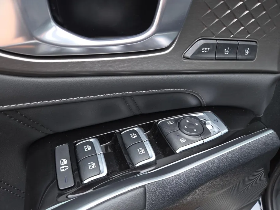 Kia Sorento 1.6 T-GDI Plug-in Hybrid 4WD Executieveline 5P | Panorama dak  | Head Up Display | Bose | Stoelverwarming en Ventilatie | Cruise Control Adaptief | Carplay | Camera 360 Graden | Leder |