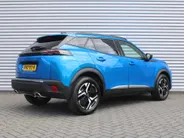 Peugeot 2008 1.2 PureTech 130 Allure | Automaat | Camera | Clima | Cruise | Navi | 17' LM | LED | Apple Carplay/Android Auto |