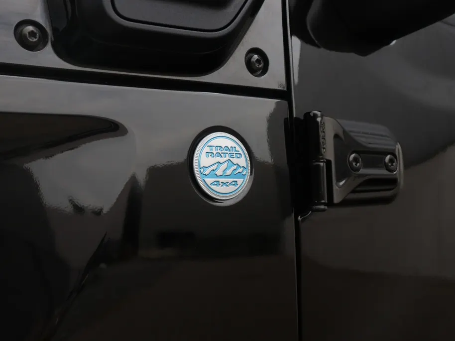 Jeep Wrangler Unlimited 4xe 380 PK Sahara | Leder | Camera | Navi | Carplay | 20'