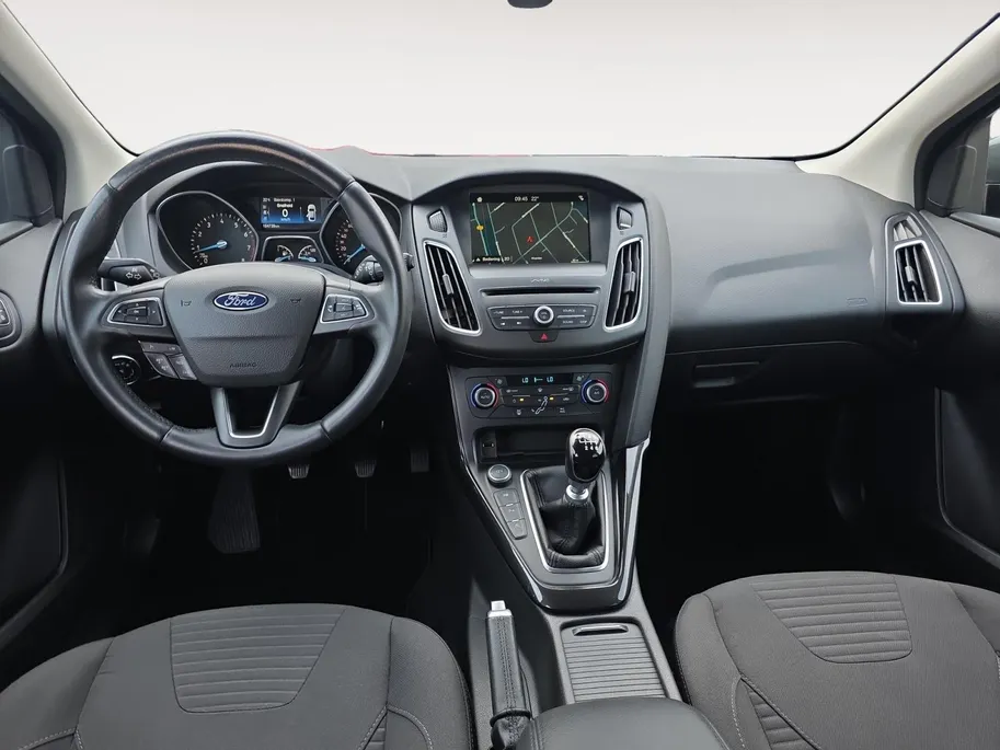 Ford Focus Wagon 1.0 Titanium | Goed onderhouden! | Apple Carplay/Android Auto | Cruise Control | Achteruitrijcamera | Climate Control | Parkeersensoren rondom | 12 maanden garantie! |