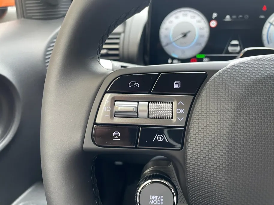 Hyundai Inster Evolve 49 kWh | Nieuw | Uit voorraad leverbaar | Zeer compleet | 360 km range | 360 graden camera | Hyundai Rotterdam - Noord |