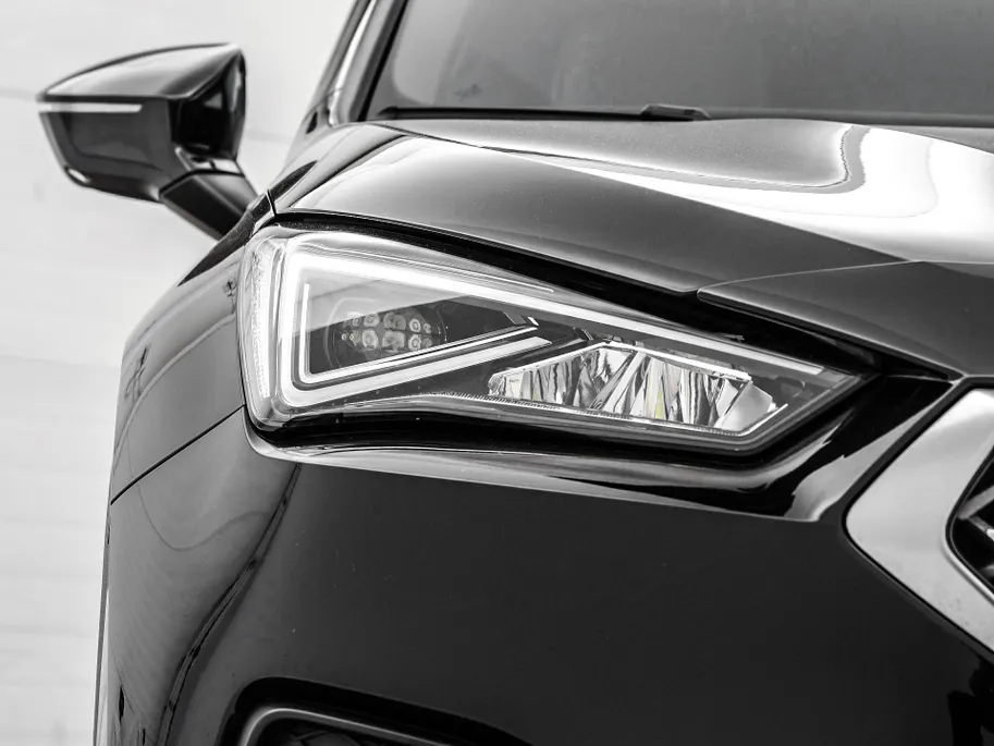 SEAT Tarraco 1.4 TSI 245pk e-Hybrid Xperience Business Intense · Camera · Inklap. Trekhaak · Keyless · Stuur- & Stoelverwarming · Dodehoeksensor · Elek. Achterklep ·
