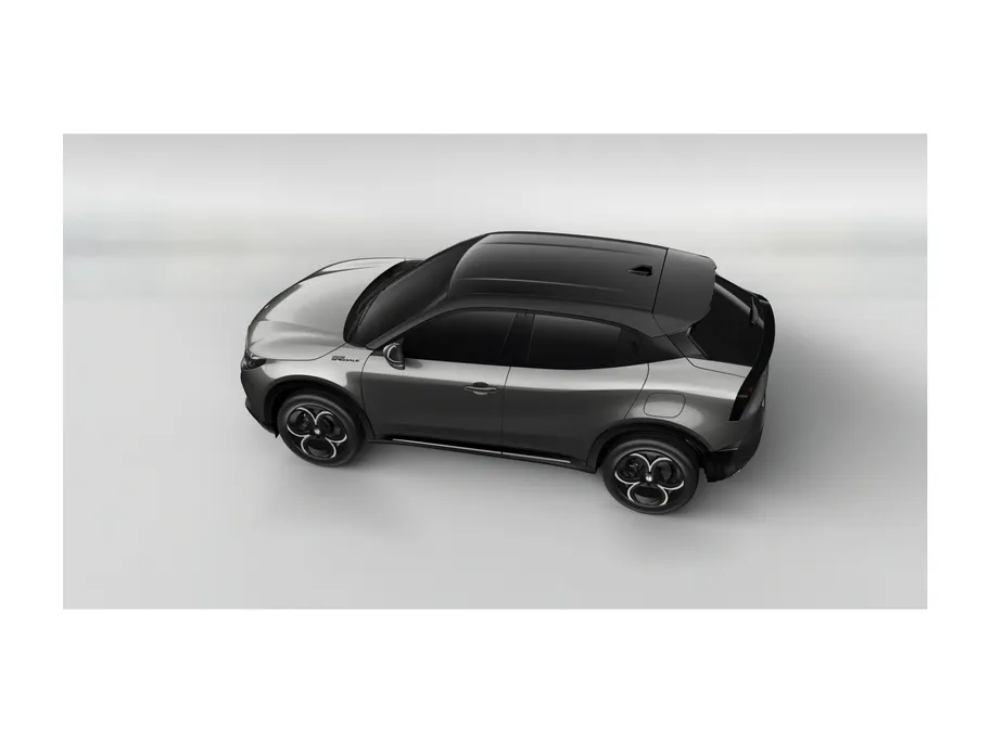 Alfa Romeo Junior Ibrida Sport Speciale Automaat