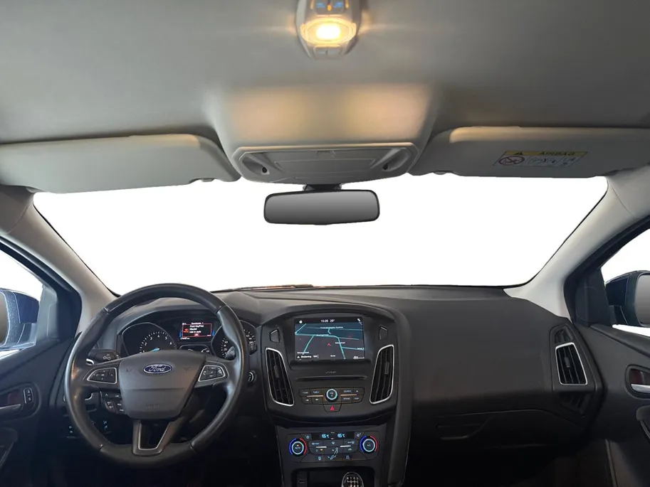 Ford Focus Wagon 1.0 Titanium 125 pk | Airco | Navigatie | LM Velgen | Dealer onderhouden!